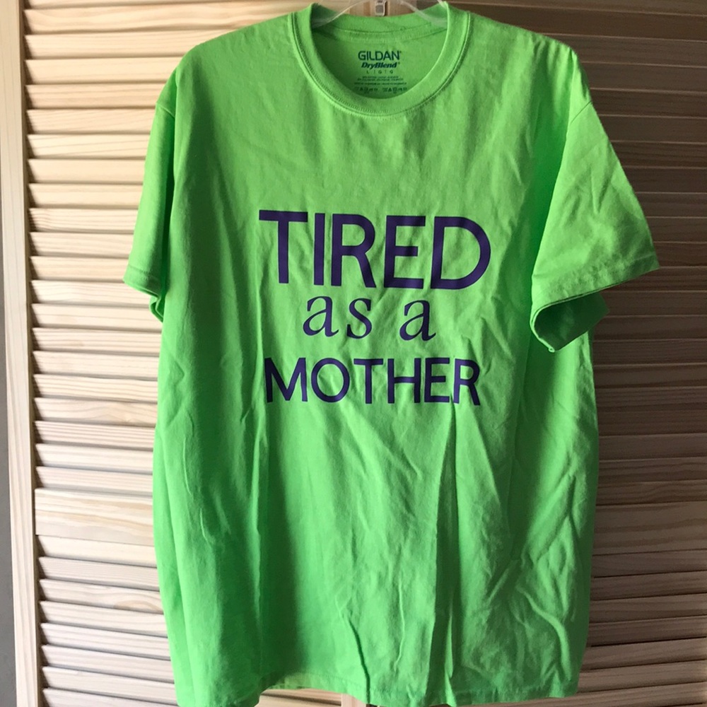 Large Gildan dry blend t shirt with vinyl saying